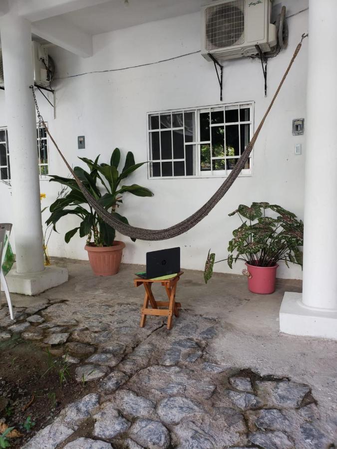 Las Palmas Zihuatanejo Exterior foto